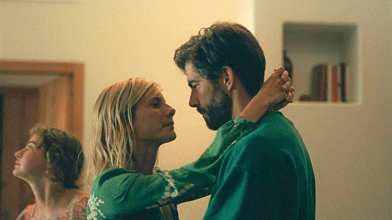 Mélanie Laurent et Pierre-Yves Cardinal dans Qui brille au combat