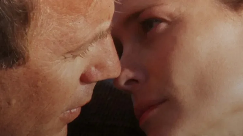 casting une bouteille à la mer – Kevin Costner et Robin Wright