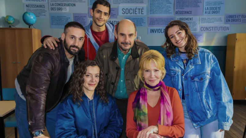 Photo de groupe du casting de Le Diplôme (TF1)