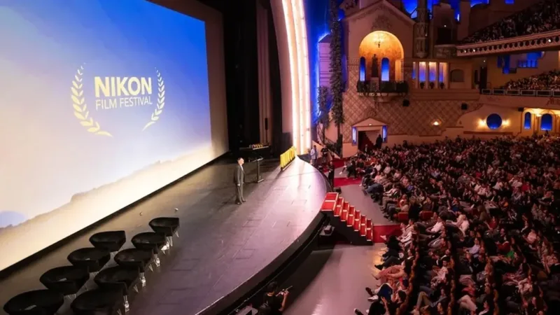 Scène de cérémonie Nikon Film Festival avec écran Nikon Film Festival - NIKON FILM FESTIVAL 2026