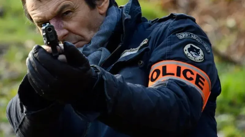 Jean-Luc Reichmann dans le rôle de Léo Mattéï, brigade des mineurs
