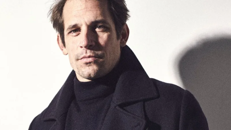 Antoine Hamel, au casting d’Une place au soleil, dans le rôle de Robin Latour