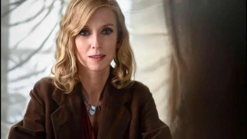 Léa Drucker en Madeleine Péricourt dans Couleurs de l’incendie – distribution du film Netflix