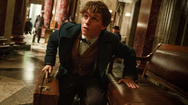 Eddie Redmayne dans le rôle de Norbert Dragonneau (Newt Scamander)