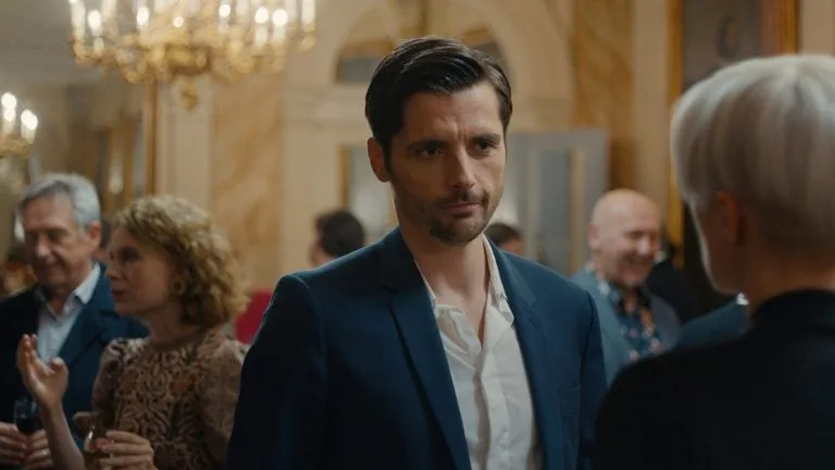 Raphaël Personnaz et Diane Kruger, têtes d’affiche de la mini-série La Décision sur Apple TV+
