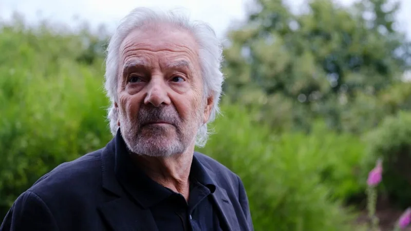 Pierre Arditi dans Maudits, téléfilm diffusé sur France 3