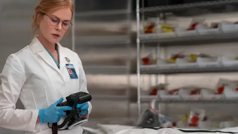 Nicole Kidman en Kay Scarpetta dans une salle d’autopsie