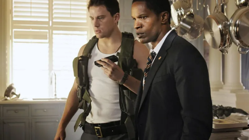 Channing Tatum et Jamie Foxx dans une scène intérieure de White House Down