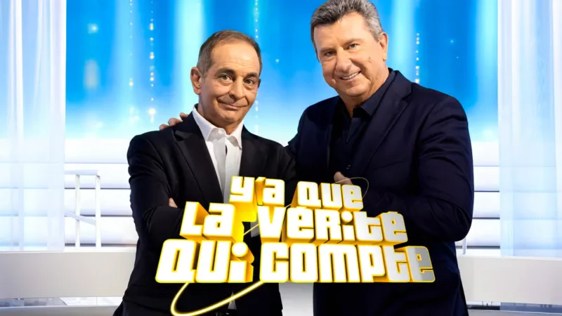 Affiche de Y’a que la vérité qui compte avec Pascal Bataille et Laurent Fontaine sur fond bleu