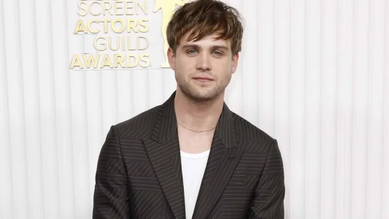 Leo Woodall, acteur cité pour reprendre Aragorn