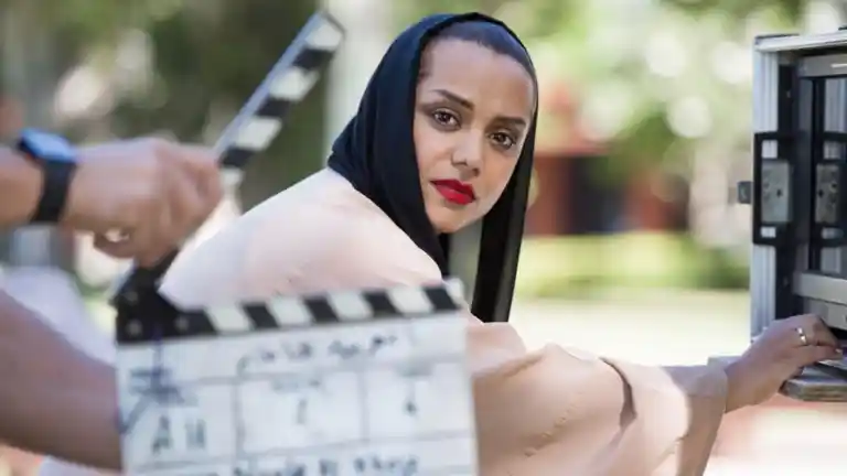 Casting femmes portant le hijab pour une série rémunérée à Paris - Séries TV et VOD - Femmes - Île-de-France