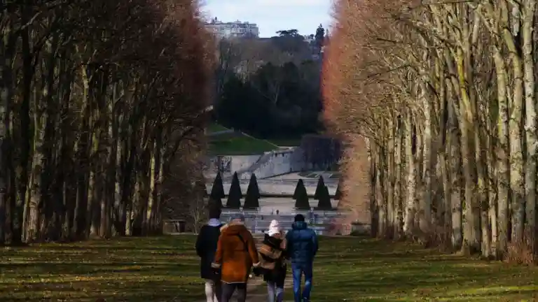 Casting figurants pour un film près de Versailles - Longs métrages | Films - Femmes - Hommes - Versailles, Yvelines
