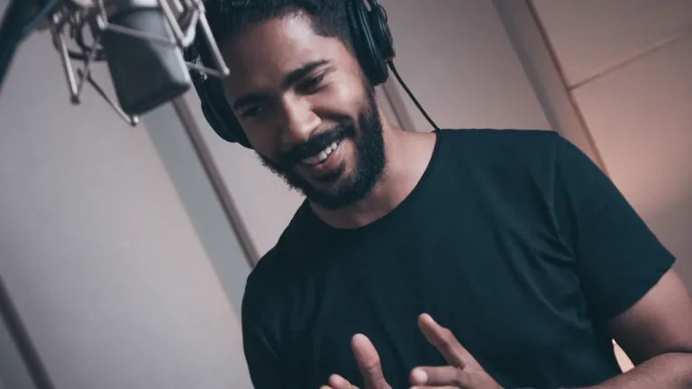 Casting homme voix off pour une vidéo à Paris