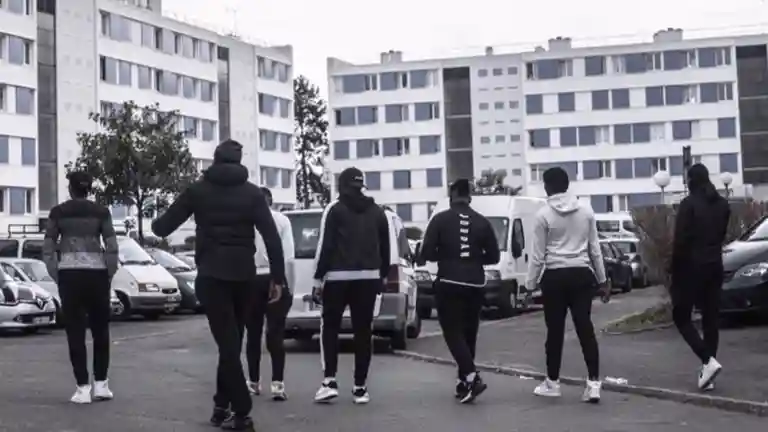 Casting jeunes hommes 20-27 ans pour une série Canal+ à Pau - Séries TV et VOD - Hommes - Canal Plus - Pau, France