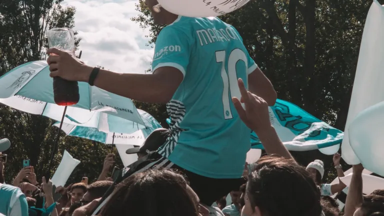 Casting seniors pour un spot Ligue 1+ en Île-de-France