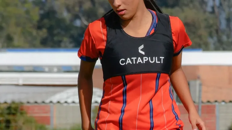 Casting femme noire athlétique pour un docu-fiction football