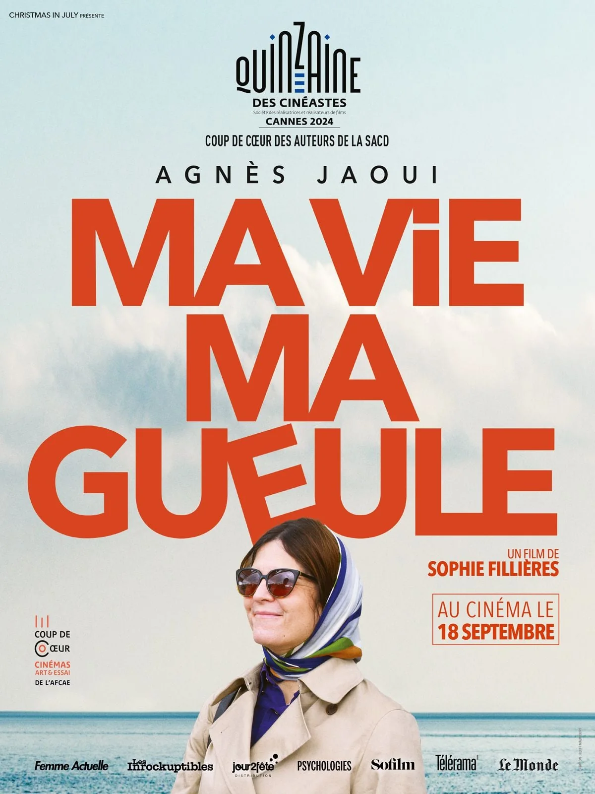 Affiche officielle du film Ma vie ma gueule avec Agnès Jaoui face à la mer