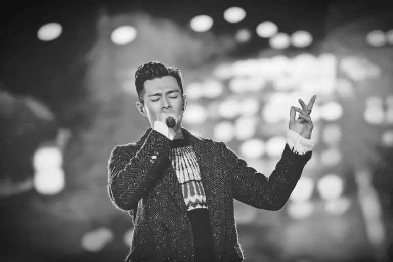 Casting comédien chanteur danseur 20-25 ans pour SO CULTE à Bobino