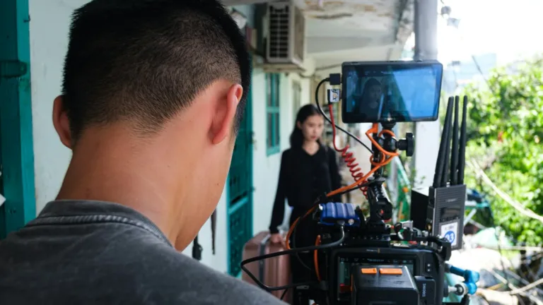 Casting doublure lumière femme 35-65 ans pour une série US
