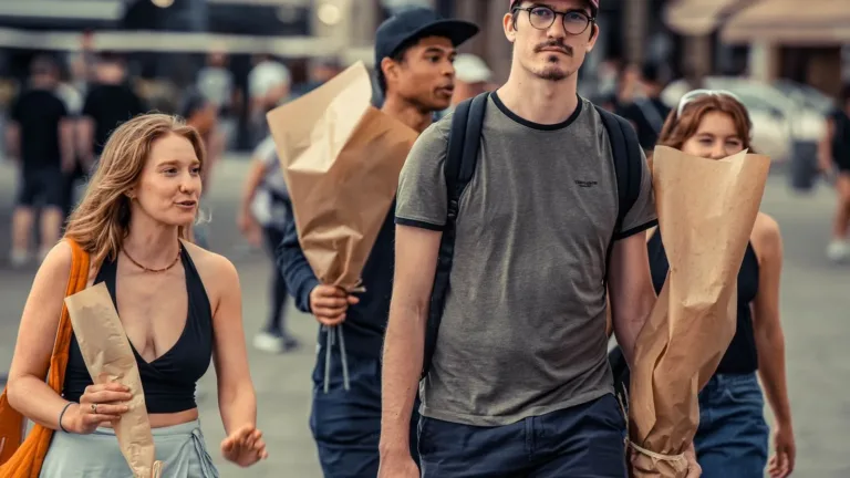 Casting habitants de Marseille de tous âges pour un film