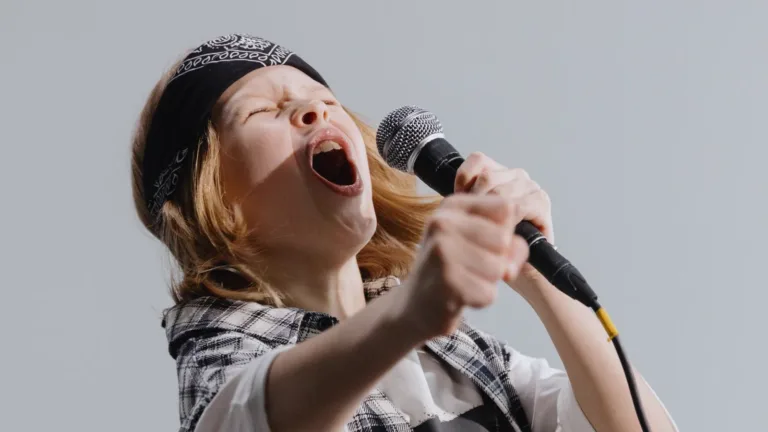 Casting Starlette : fille de 10 ans pour le rôle de Victoire