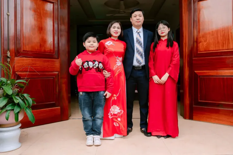 Casting famille vietnamienne entre Lodève et Montpellier