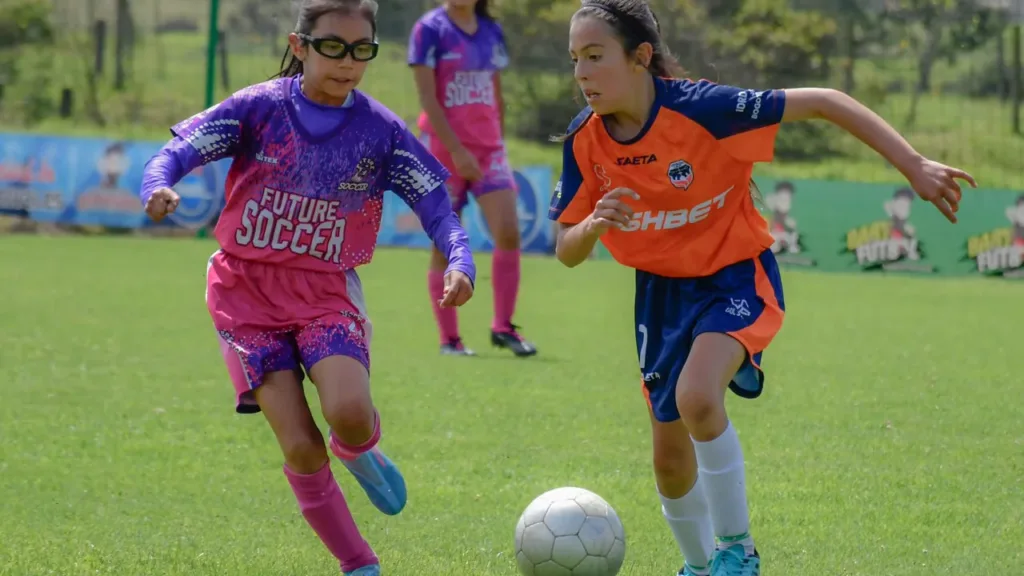 Casting 5 footballeuses adolescentes de 14 à 18 ans pour une publicité
