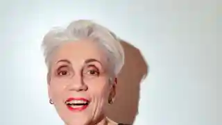 Casting femme 60-65 ans élégante pour une publicité à Nice