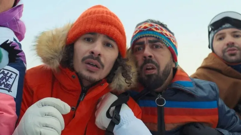 Les personnages de la saga Les SEGPA dans un décor de montagne