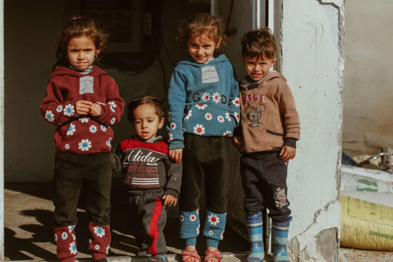 Casting fratrie de 4 enfants pour Père et Papa