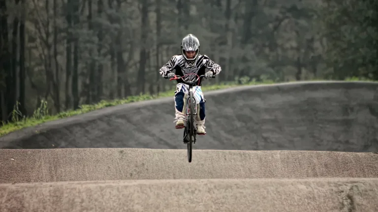 Casting jeunes riders BMX de 16 à 25 ans pour Léo Mattéï à Marseille