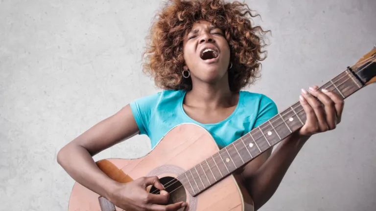 Casting chanteuse country pour La Chute du Dollar
