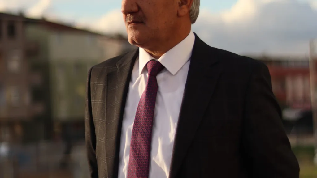Casting homme 50-65 ans, La Fête est Finie