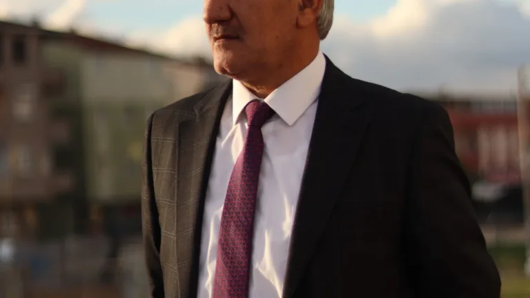 Casting homme 50-65 ans, La Fête est Finie