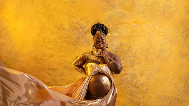 Casting femme enceinte 22-30 ans pour un clip à Paris