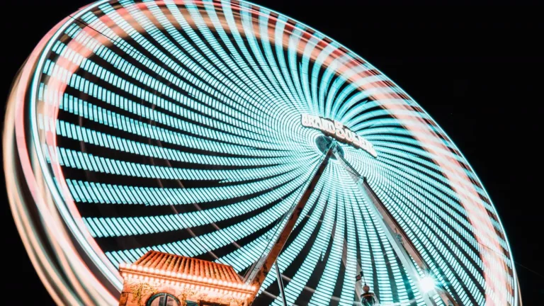 Casting figurants 18-25 ans pour une fête foraine près de Cuges-les-Pins