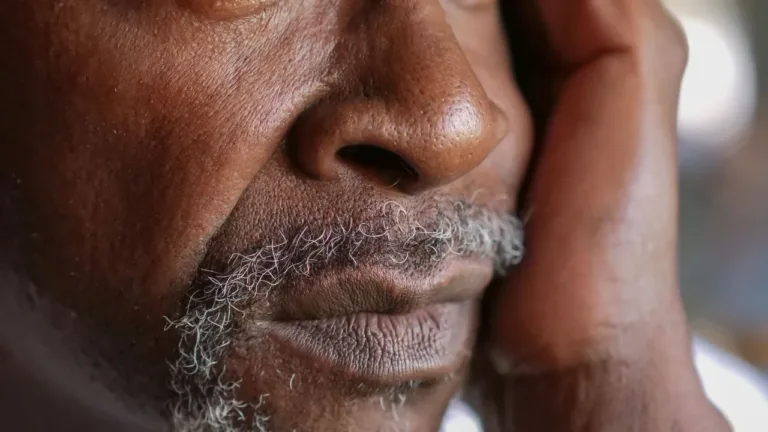 Casting hommes noirs 35-75 ans à Saint-Denis