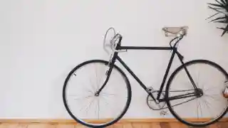 Casting figurants de tout âge avec leur vélo pour Léo Mattéï autour de Marseille