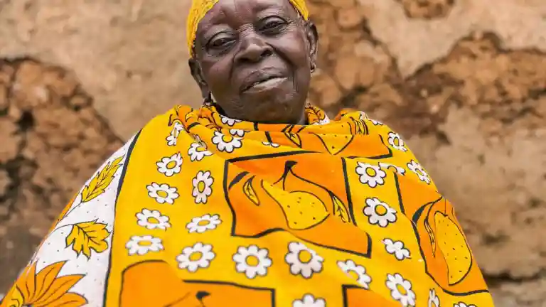 Portrait d’une femme noire senior