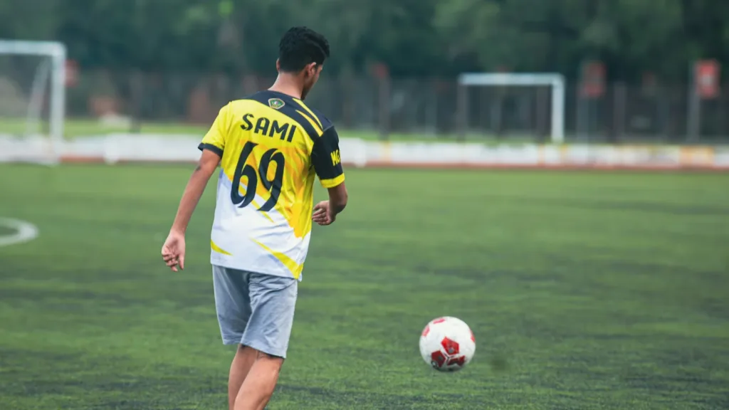 [URGENT] Casting sportswear : footballeur pro 20-35 ans à Paris le 27 octobre
