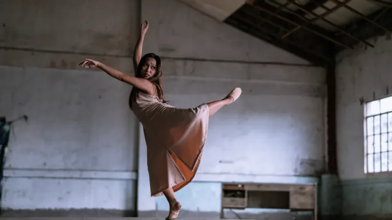 Casting Adolescence : danseuse comédienne racisée 25-30 ans à Paris