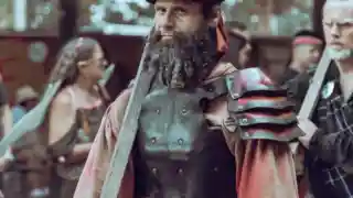 Casting Astérix : hommes barbus aux cheveux longs pour des Gaulois