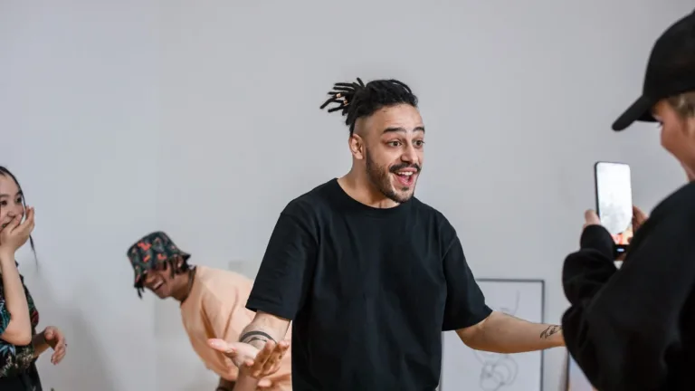 Casting comédien 19-25 ans à Paris : 4 vidéos pub à 400 €
