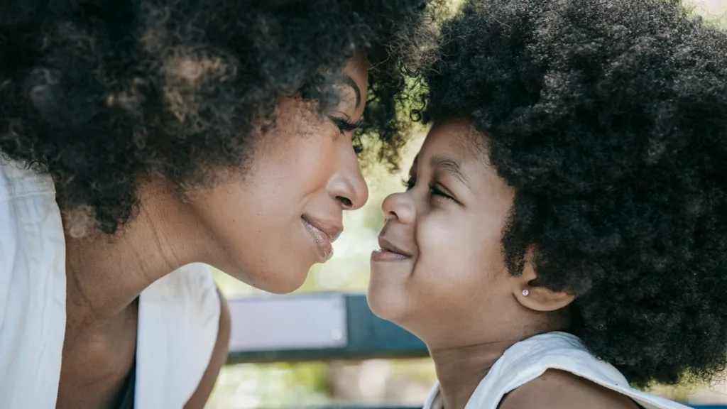 Casting duo mère-fille d’origine maghrébine en région parisienne