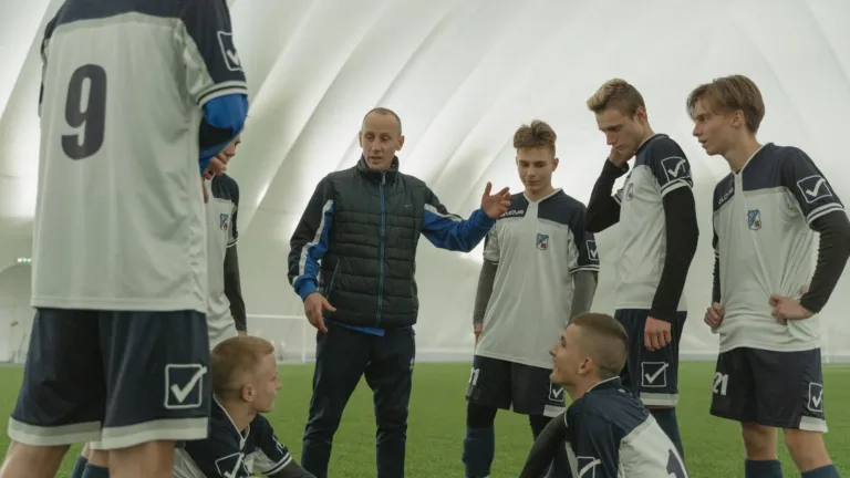 Casting coach de football H/F pour série humoristique en Île-de-France
