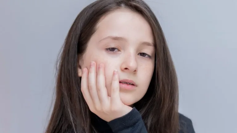 Casting Emma 10-12 ans : rôle dans une série Les Improductibles à Paris
