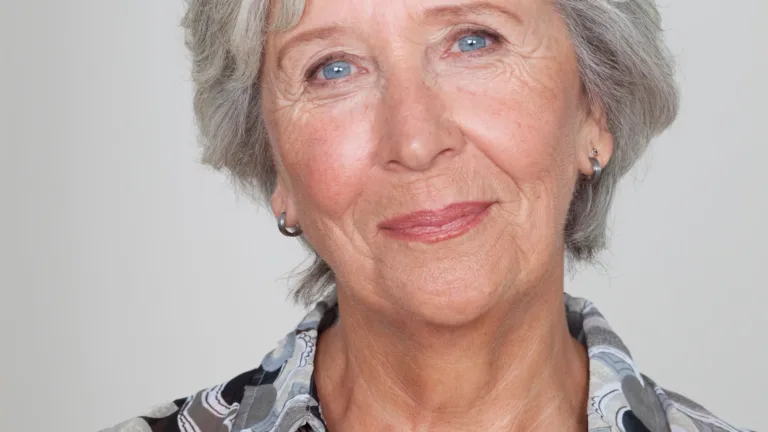 Casting femme 55-70 ans parlant kurmanji à Nice et Grasse