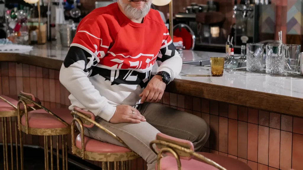 Casting homme âgé pour habitué de bar, film de Mao Besson dans l'Orne