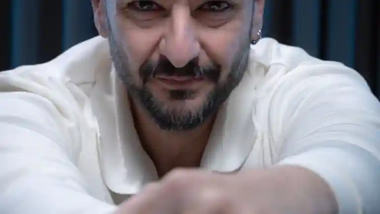 Portrait rapproché d'un homme d'âge mûr