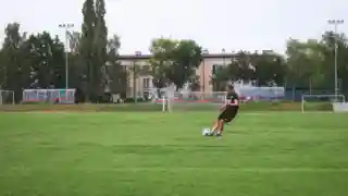 Casting pub football : fille de 8 à 14 ans à Castellane